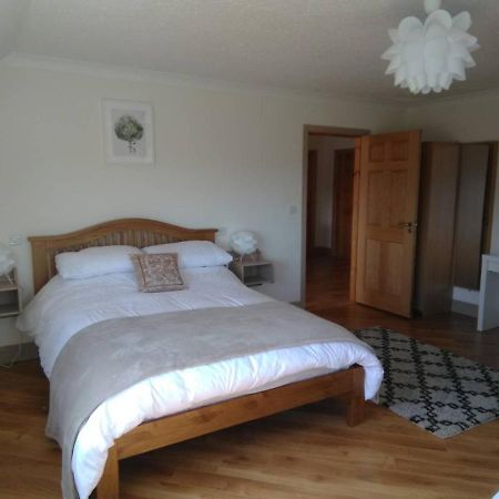 Burren Rock Farmhouse B&B Turlough  Ngoại thất bức ảnh