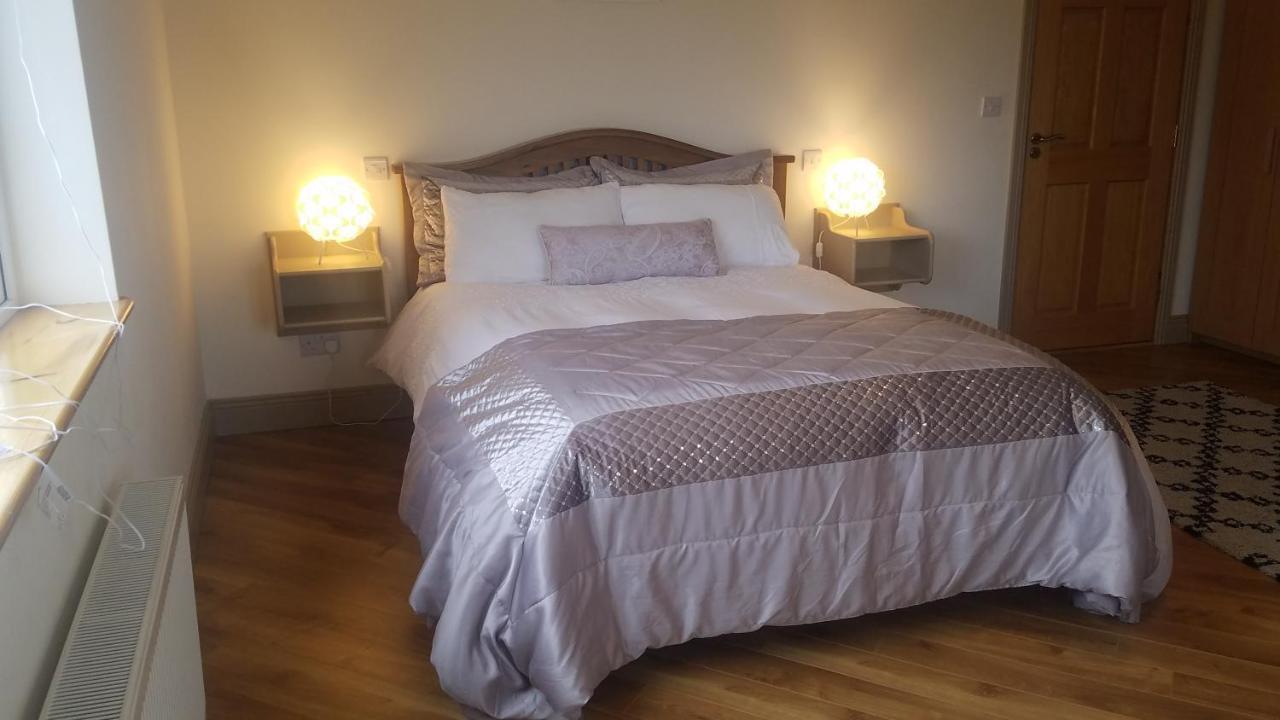 Burren Rock Farmhouse B&B Turlough  Ngoại thất bức ảnh